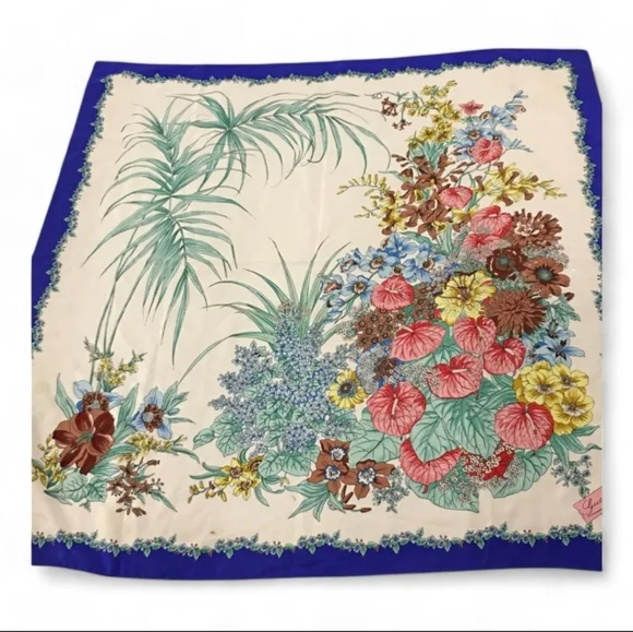 Vintage GUCCI Flora Flower Bouquet 100% Silk Italian Scarf, VITTORIO ACCORNERO - Picture 8 of 8